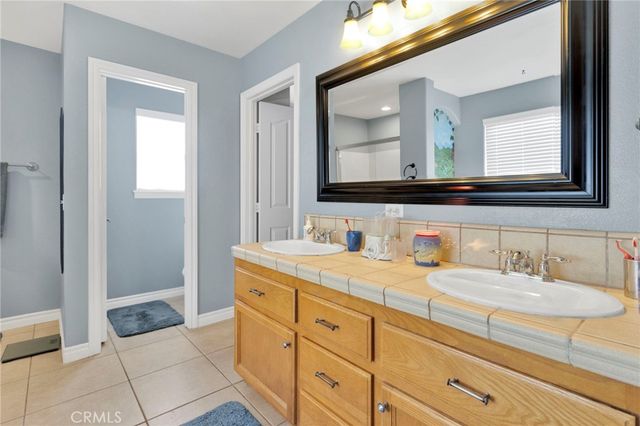 8695 Cantel Court, Oak Hills, CA 92344