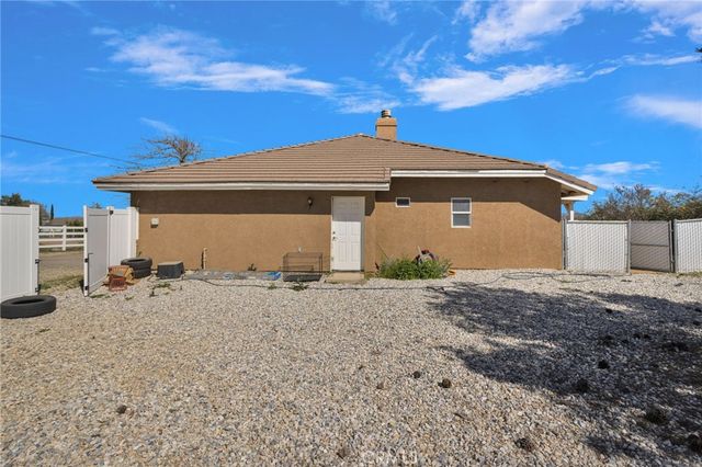 8695 Cantel Court, Oak Hills, CA 92344