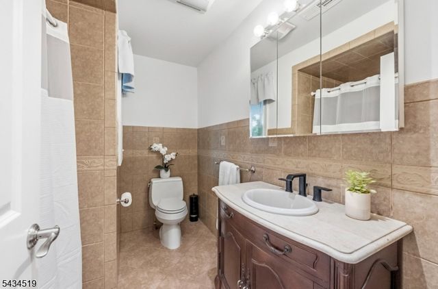 19 FAIRVIEW ROAD, Clark Twp., NJ 07066