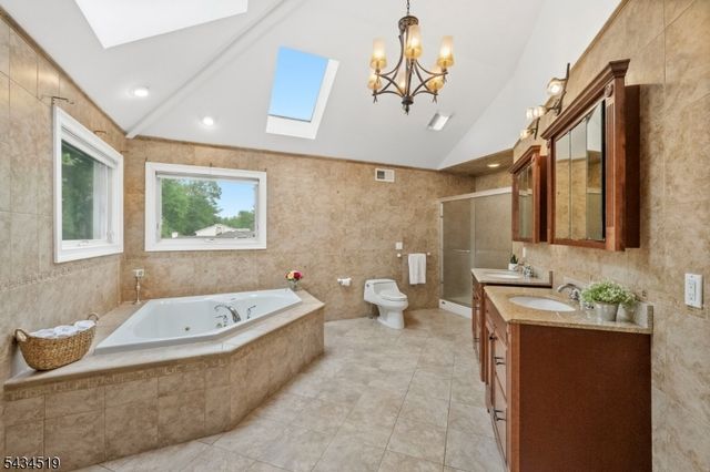 19 FAIRVIEW ROAD, Clark Twp., NJ 07066