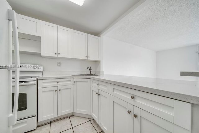 801 NW 47th Avenue 515W, Miami, FL 33126