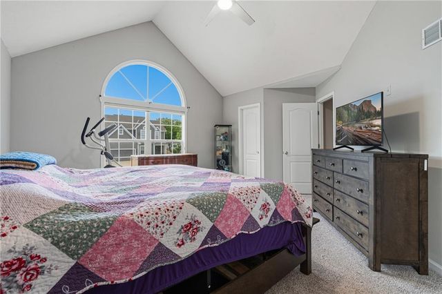 2316 SW Tracker Lane, Lee's Summit, MO 64082