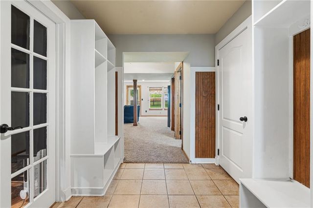 2316 SW Tracker Lane, Lee's Summit, MO 64082