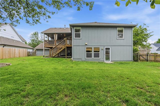 2316 SW Tracker Lane, Lee's Summit, MO 64082