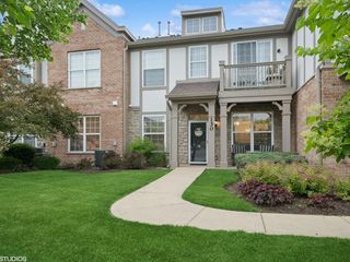 260 Rosehall Drive 130, Lake Zurich, IL 60047