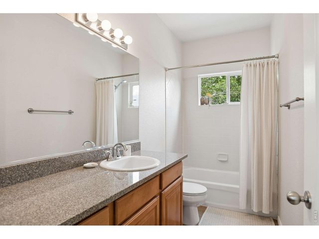 3433 Cottonwood Cir, Longmont, CO 80504