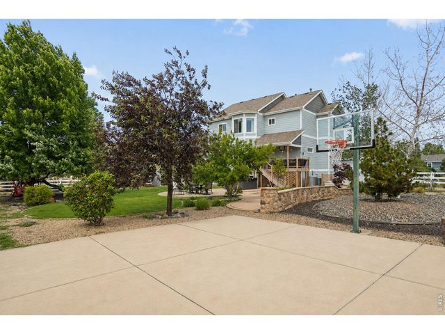 3433 Cottonwood Cir, Longmont, CO 80504