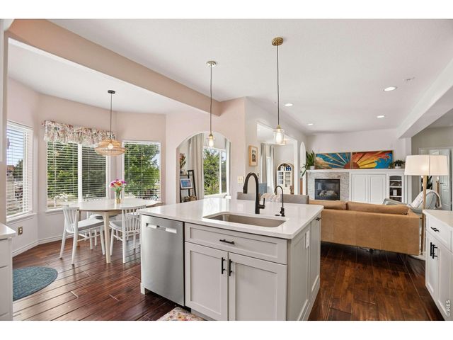 3433 Cottonwood Cir, Longmont, CO 80504