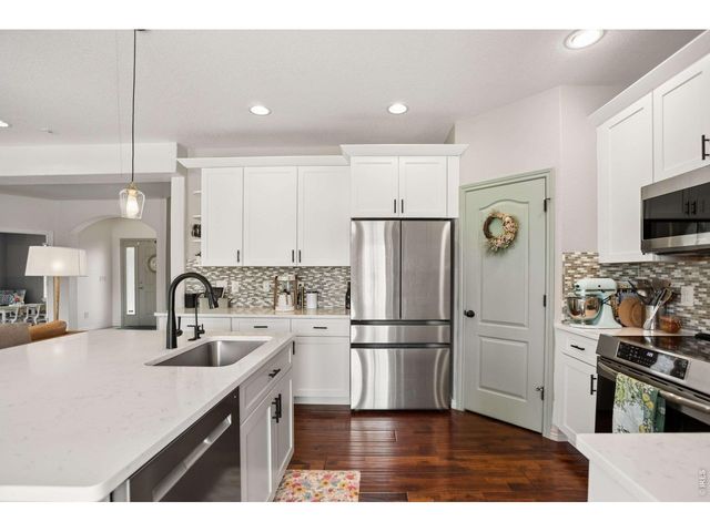 3433 Cottonwood Cir, Longmont, CO 80504