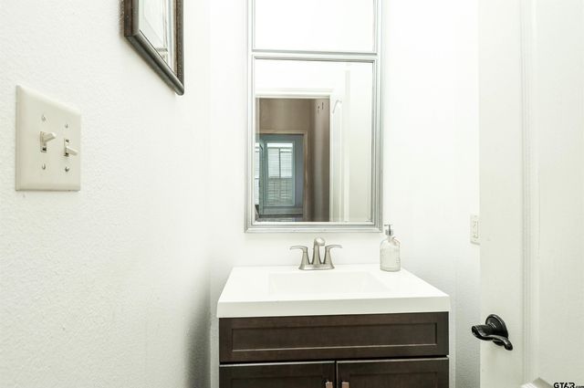 128 CR 1431, Jacksonville, TX 75766