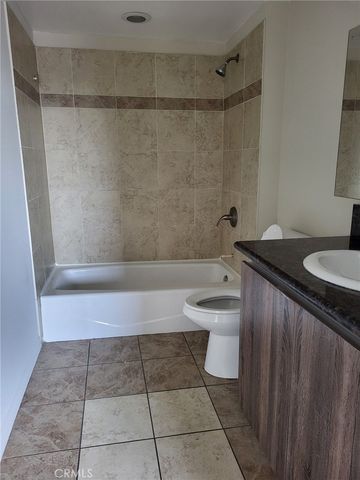 13190 Bromont 110, Sylmar, CA 91342
