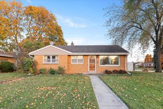4612 S 61st STREET, Greenfield, WI 53220