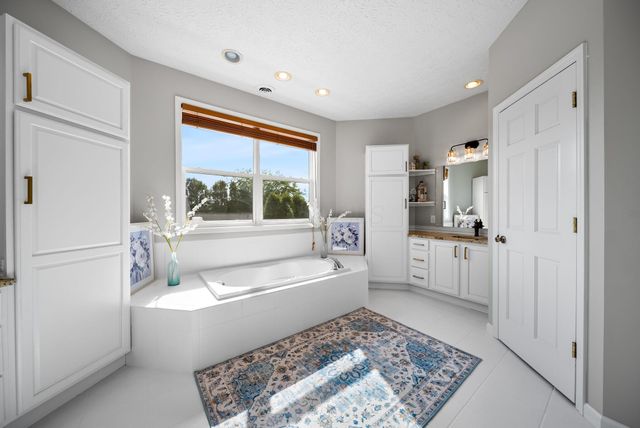 2086 Palouse Drive, London, OH 43140