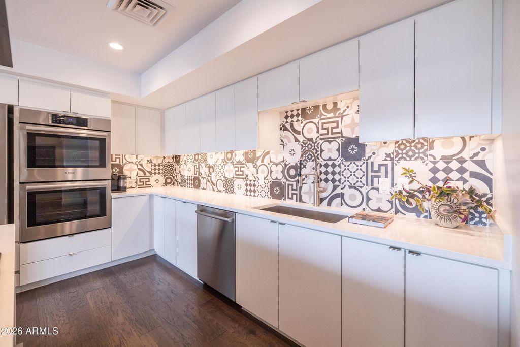200 W PORTLAND Street 827, Phoenix, AZ 85003 — photo 5