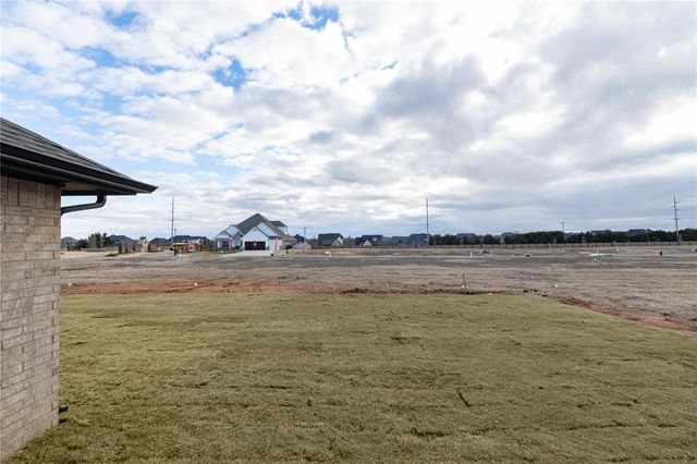 924 Peony Place, Edmond, OK 73034