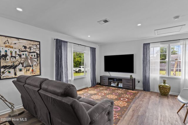 4605 Kings Drive, Wilmington, NC 28405