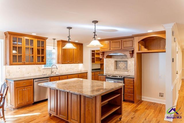 52 Walden Way, Hawkinsville, GA 31036