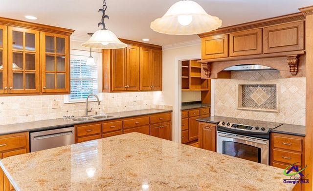 52 Walden Way, Hawkinsville, GA 31036