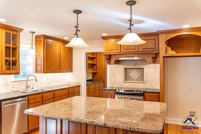 52 Walden Way, Hawkinsville, GA 31036