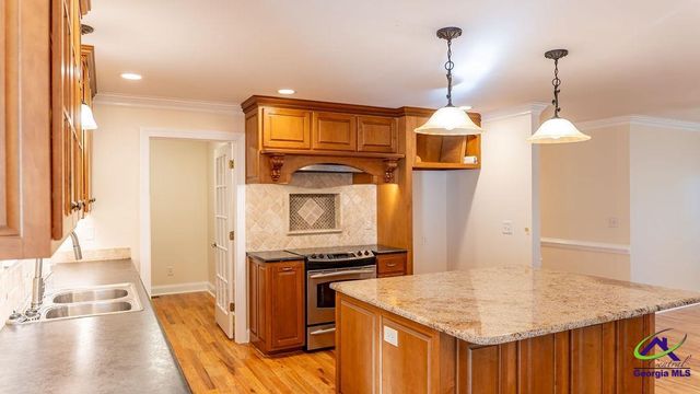 52 Walden Way, Hawkinsville, GA 31036