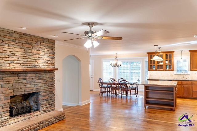 52 Walden Way, Hawkinsville, GA 31036