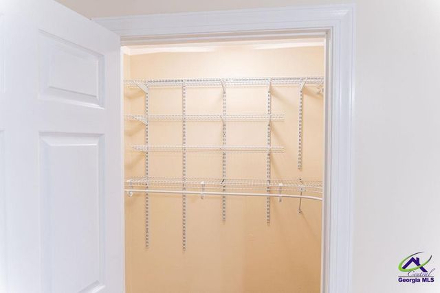 52 Walden Way, Hawkinsville, GA 31036