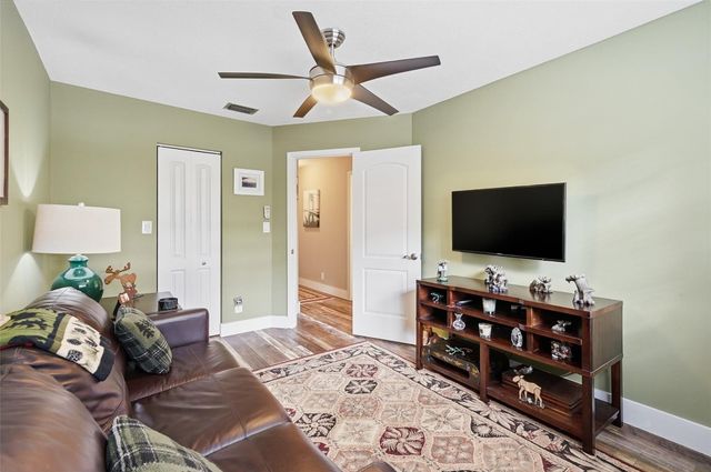 261 NE 16th Place 305, Fort Lauderdale, FL 33305