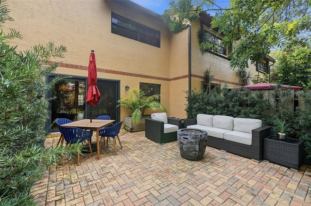 261 NE 16th Place 305, Fort Lauderdale, FL 33305