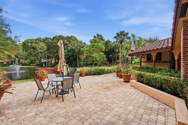 261 NE 16th Place 305, Fort Lauderdale, FL 33305