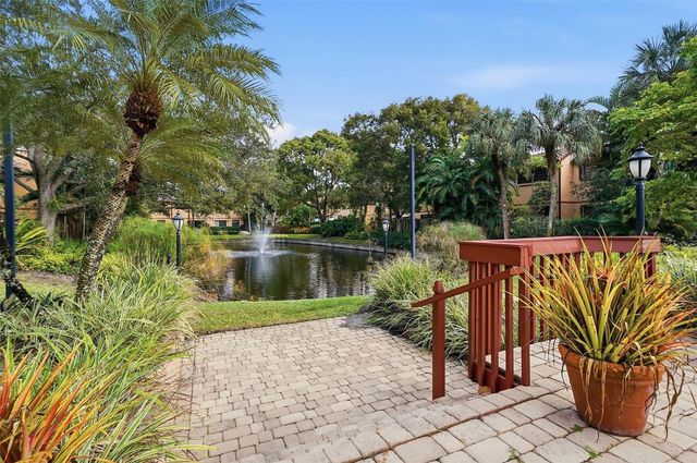 261 NE 16th Place 305, Fort Lauderdale, FL 33305