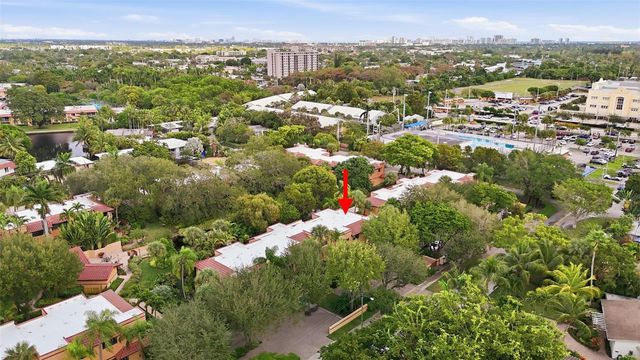 261 NE 16th Place 305, Fort Lauderdale, FL 33305