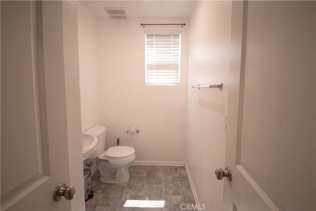 12352 Osprey Lane, Victorville, CA 92392