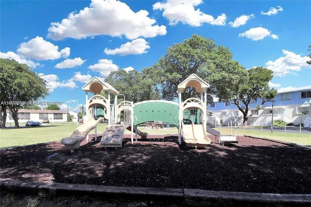 10370 SW 220th St 102, Cutler Bay, FL 33190