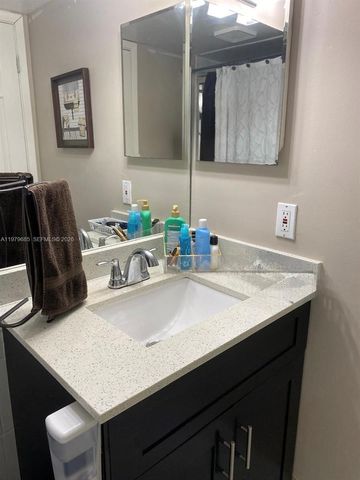 10370 SW 220th St 102, Cutler Bay, FL 33190