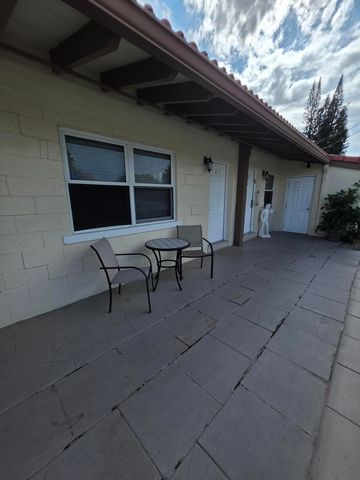 601 SE 20th Avenue 4, Deerfield Beach, FL 33441