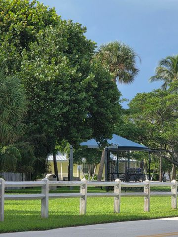 601 SE 20th Avenue 4, Deerfield Beach, FL 33441