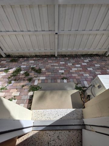 601 SE 20th Avenue 4, Deerfield Beach, FL 33441