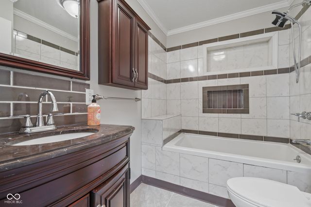 11826 S Marlin Road, Indianapolis, IN 46239