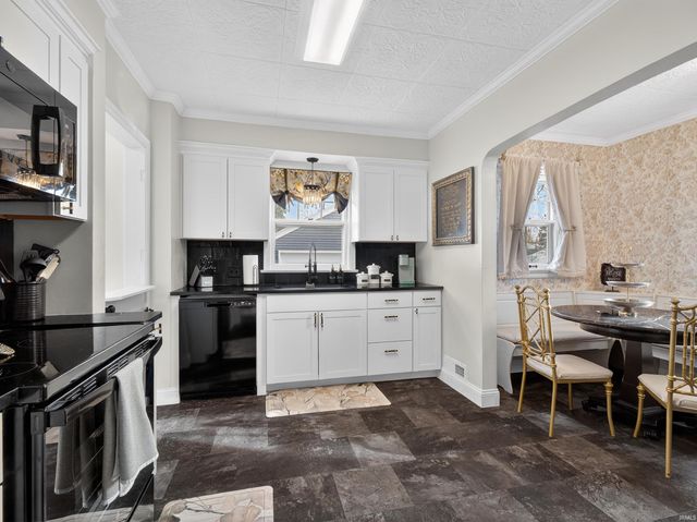 1139 Clara Avenue, Fort Wayne, IN 46805