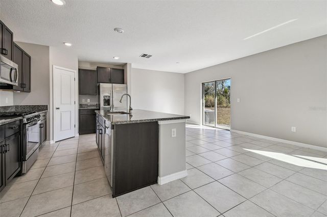 5157 WHITE CHICORY DRIVE, Apollo Beach, FL 33572