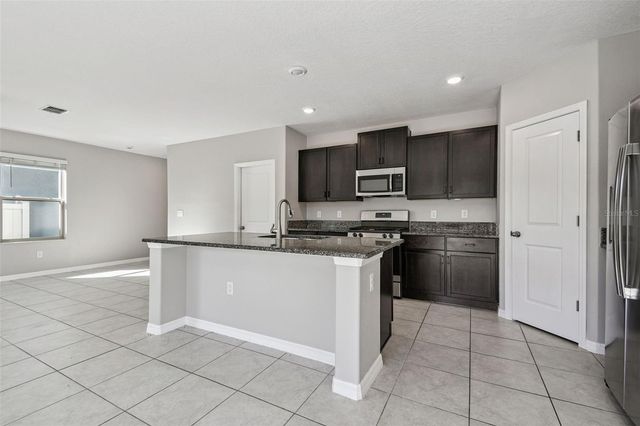 5157 WHITE CHICORY DRIVE, Apollo Beach, FL 33572