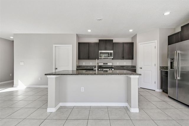 5157 WHITE CHICORY DRIVE, Apollo Beach, FL 33572