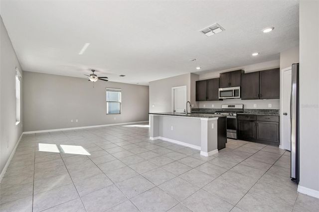 5157 WHITE CHICORY DRIVE, Apollo Beach, FL 33572