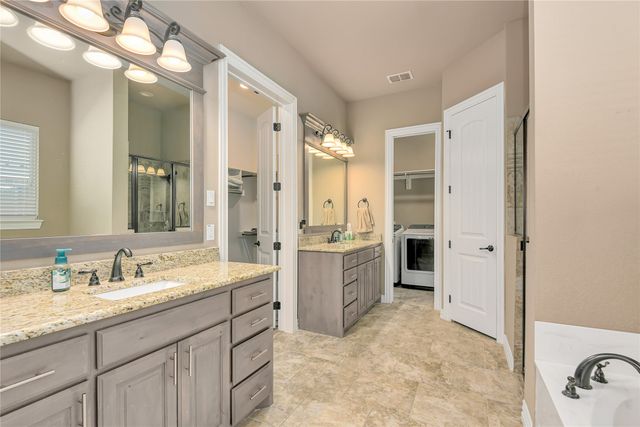 150 Hackney Street, Waxahachie, TX 75165