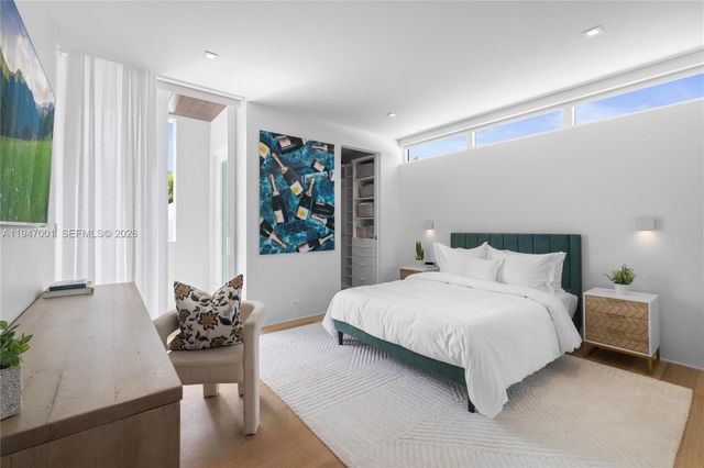 4433 N Bay Rd, Miami Beach, FL 33140