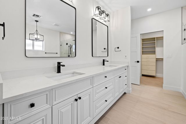 7801 N 16TH Lane, Phoenix, AZ 85021