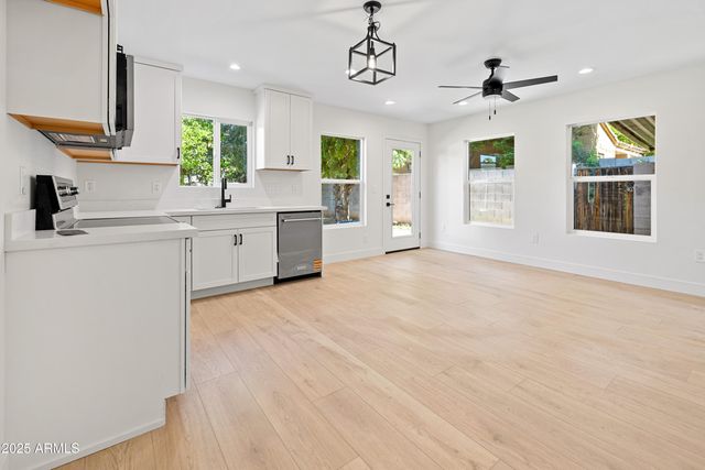 7801 N 16TH Lane, Phoenix, AZ 85021