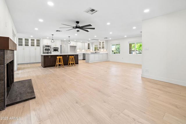 7801 N 16TH Lane, Phoenix, AZ 85021