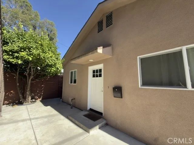 1718 Rodney Drive, Hollywood, CA 90027