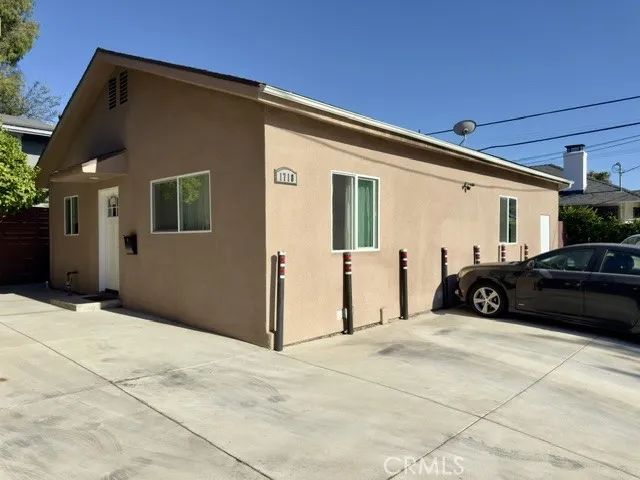 1718 Rodney Drive, Hollywood, CA 90027